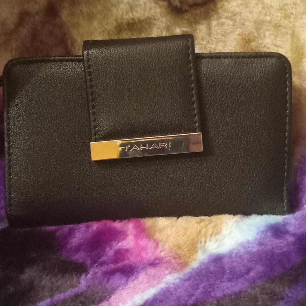 EUC Tahari Black Bi-Fold Leather Wallet